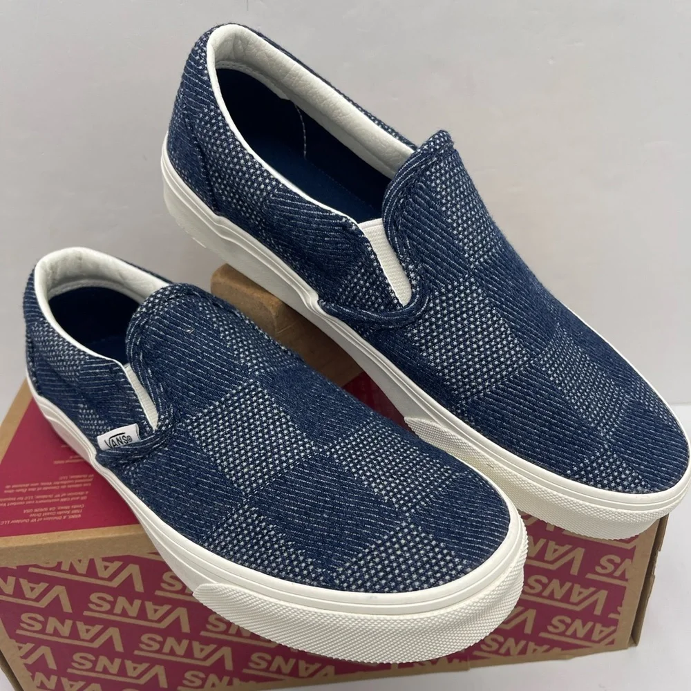 Vans WMNS Classic Slip-On
Denim Check Navy
VN0A2Z41NVY Classic Slip-On Sneakers - Picture 6 of 16